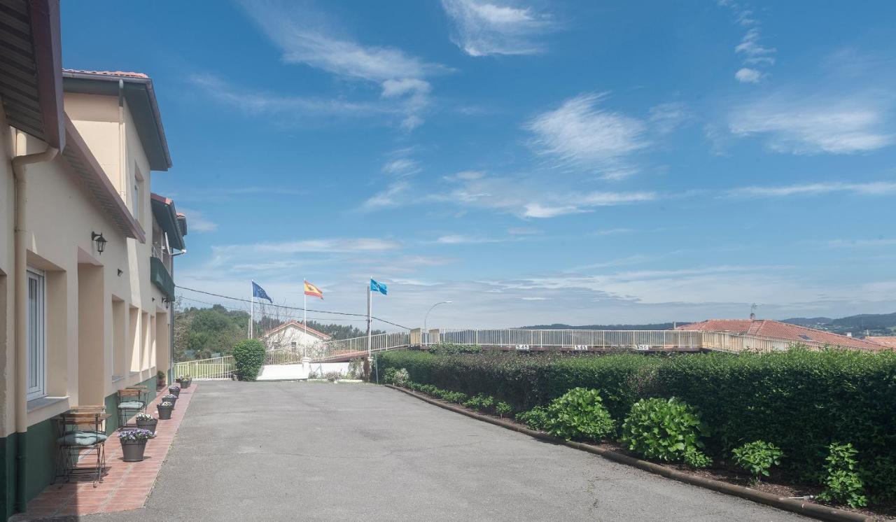 Apartamentos Turisticos La Flor Muros de Nalón エクステリア 写真