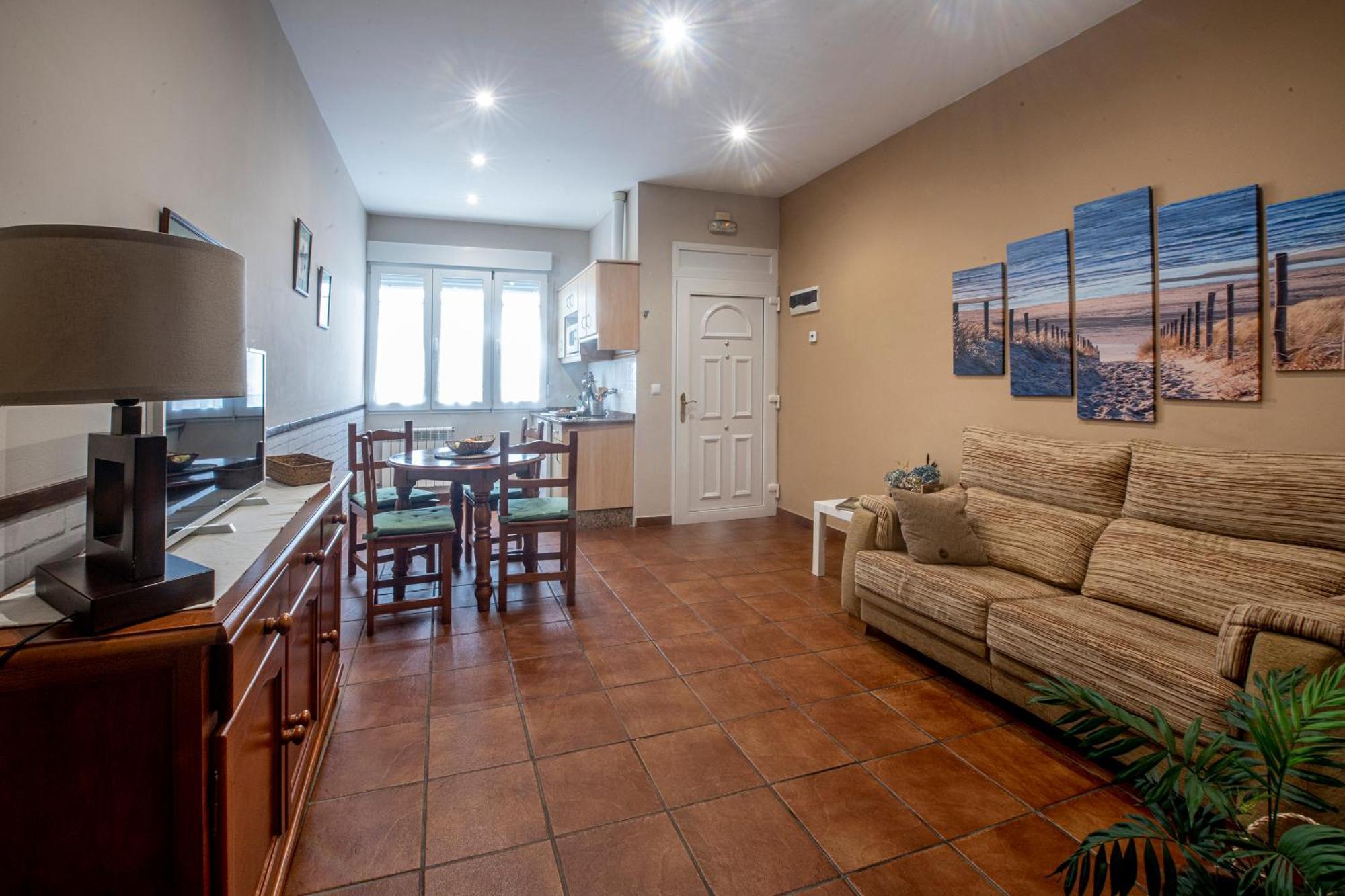 Apartamentos Turisticos La Flor Muros de Nalón エクステリア 写真